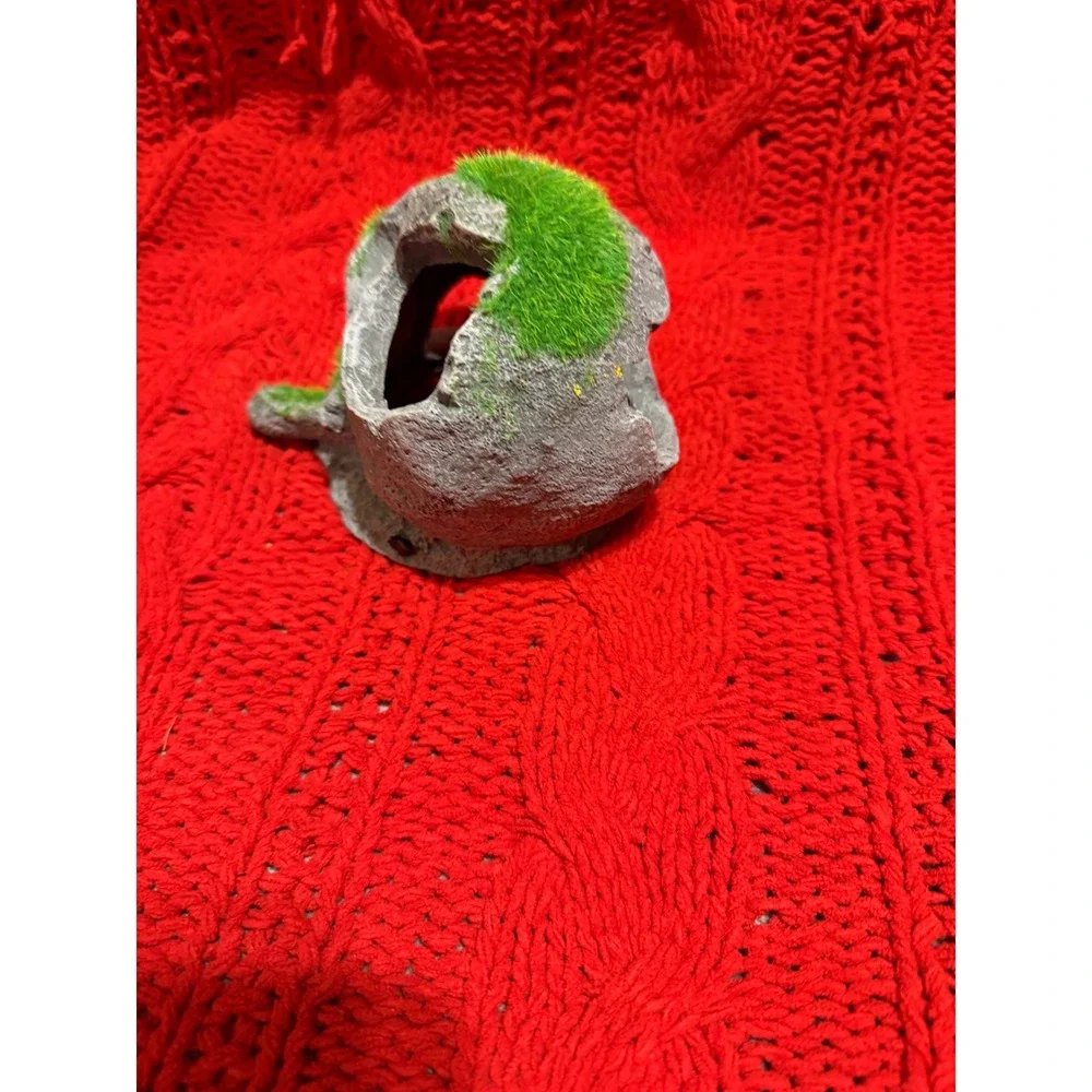 Mossy Skull Aquarium Ornament Resin Fish Tank Decoration Hideout Grey Green